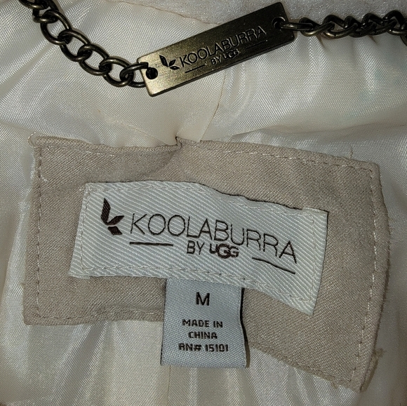 UGG Cream Puffer Jacket with Classic Design - Picture 8 of 12